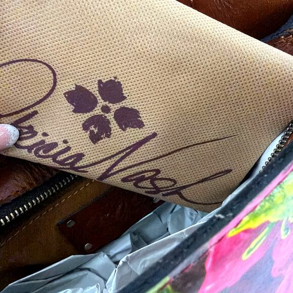 Patricia Nash Women's Bougainvilleas Along the Coast Rienzo Floral Satchel Bag - Picture 10 of 11